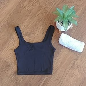 Lululemon Ribbed Crop Top/ Black/ Like New/ Size 6